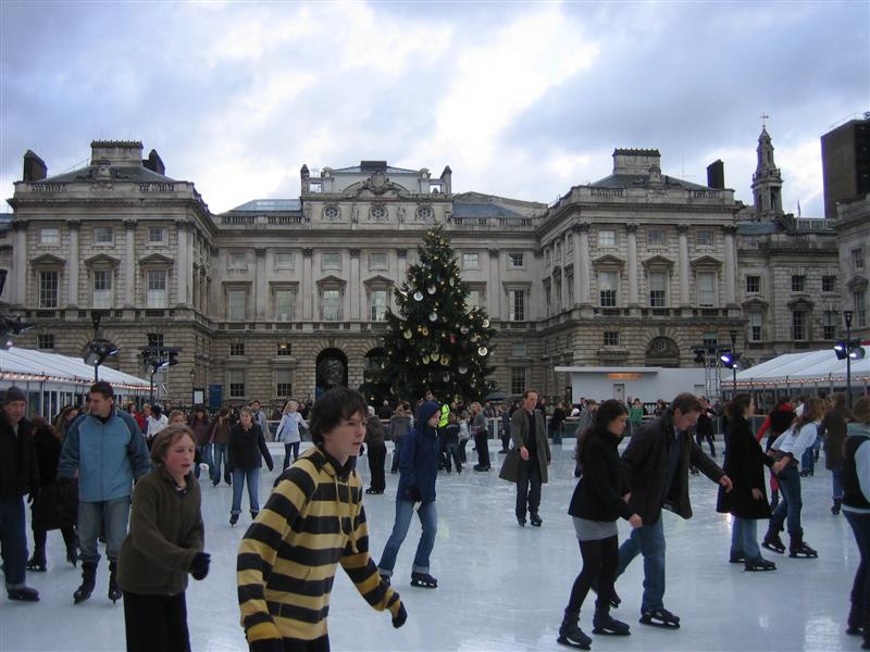 Ice skating 5579